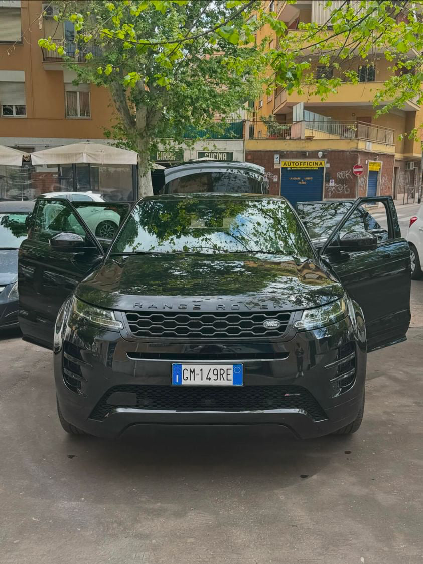 Range Rover Evoque Total Black R-Dynamic